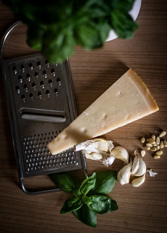 parmesan, garlic, baslikium